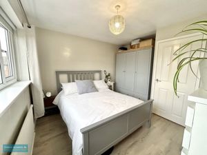 Bedroom- click for photo gallery